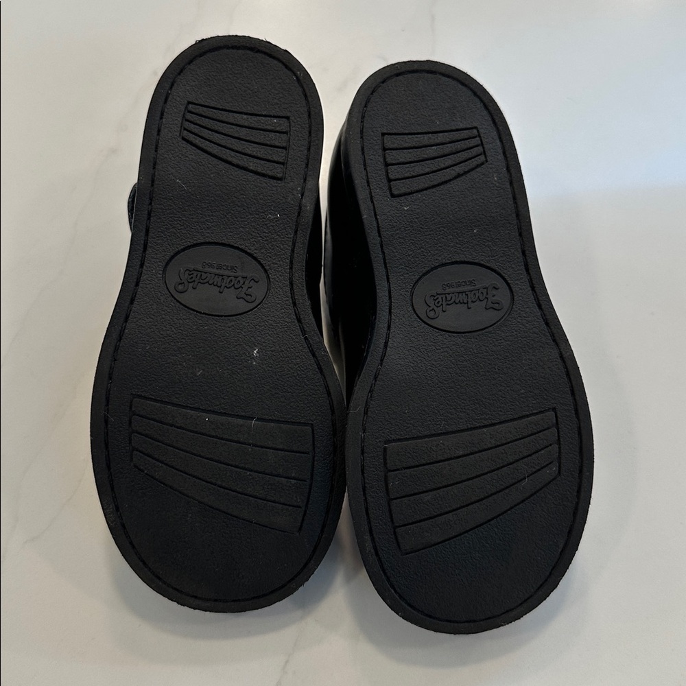 Footmates Black Sherry T strap Mary Jane Dress Shoes size 10 - Picture 6 of 6